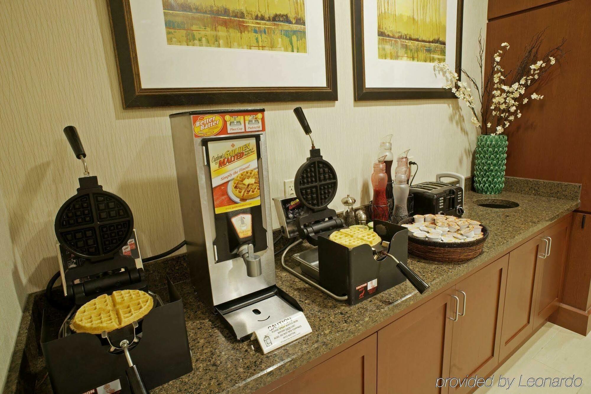 Staybridge Suites Chantilly Dulles Airport By Ihg Restoran gambar